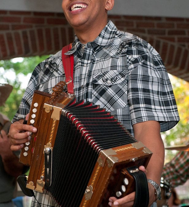 Le Bal du Dimanche December 28 — Lil’ Pookie and the Zydeco Sensations